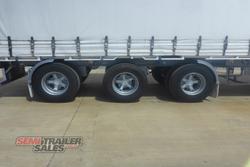 1995 Freighter 22 Pallet Curtainsider