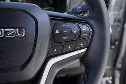 2025 Isuzu MU-X X-TERRAIN