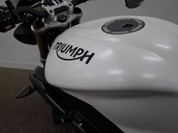 2014 Triumph STREET TRIPLE 660 White