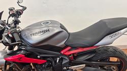 2014 Triumph STREET TRIPLE R GREY