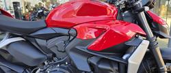2023 Ducati Streetfighter V2 Streetfighter Red