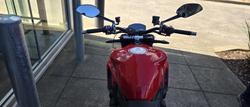 2023 Ducati Streetfighter V2 Streetfighter Red