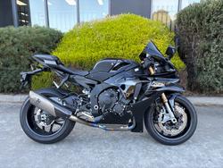 Yamaha YZF-R1