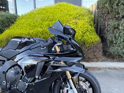 2025 Yamaha YZF-R1 Grey