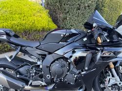 2025 Yamaha YZF-R1 Grey