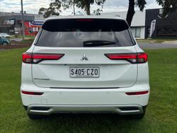 2023 Mitsubishi Outlander LS ZM MY24 White