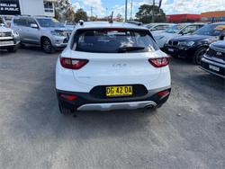 2022 KIA STONIC S