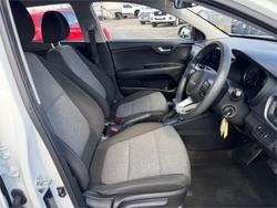2022 KIA STONIC S