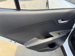2022 KIA STONIC S