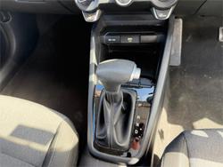 2022 KIA STONIC S