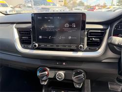 2022 KIA STONIC S