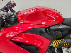 2023 DUCATI PANIGALE V2 Red