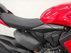 2023 DUCATI PANIGALE V2 Red