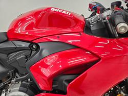 2023 DUCATI PANIGALE V2 Red