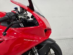2023 DUCATI PANIGALE V2 Red