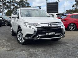 2021 MITSUBISHI OUTLANDER ES 7 SEAT (2WD)