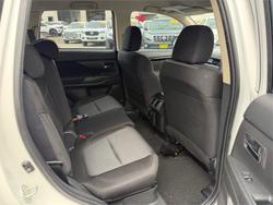 2021 MITSUBISHI OUTLANDER ES 7 SEAT (2WD)