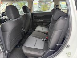 2021 MITSUBISHI OUTLANDER ES 7 SEAT (2WD)