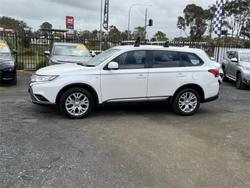 2021 MITSUBISHI OUTLANDER ES 7 SEAT (2WD)