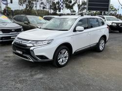 2021 MITSUBISHI OUTLANDER ES 7 SEAT (2WD)