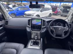 2017 Toyota Landcruiser VX