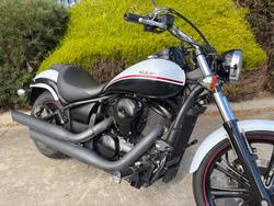 2012 Kawasaki VULCAN 900 CUSTOM White