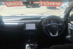 2024 Toyota Hilux SR 48V