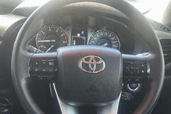2024 Toyota Hilux SR 48V
