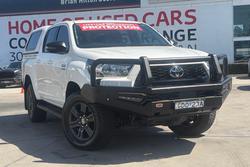 2024 Toyota Hilux SR 48V