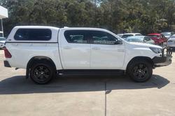 2024 Toyota Hilux SR 48V