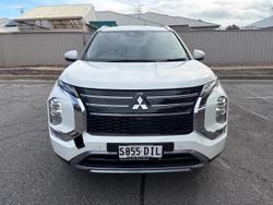2025 Mitsubishi Outlander LS