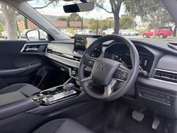 2025 Mitsubishi Outlander LS