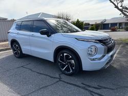2023 Mitsubishi Outlander Exceed Tourer