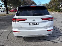 2023 Mitsubishi Outlander Exceed Tourer