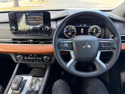 2023 Mitsubishi Outlander Exceed Tourer