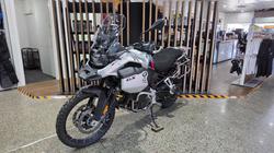 2025 BMW Motorrad F 900 GS ADVENTURE RIDE PRO LIGHT WHITE