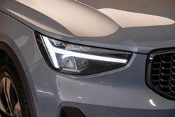 2023 VOLVO XC40 ULTIMATE B5 DARK MHEV