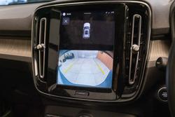 2023 VOLVO XC40 ULTIMATE B5 DARK MHEV