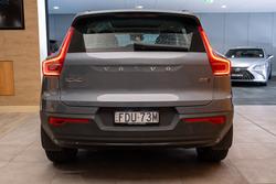 2023 VOLVO XC40 ULTIMATE B5 DARK MHEV