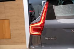 2023 VOLVO XC40 ULTIMATE B5 DARK MHEV