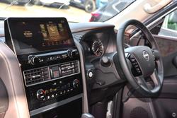 2026 Nissan Patrol Warrior Y62 MY26 4X4 Dual Range Brilliant Silver