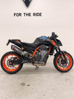 KTM 890 Duke R