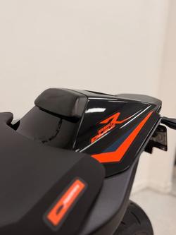 2023 Ktm 890 DUKE R Orange