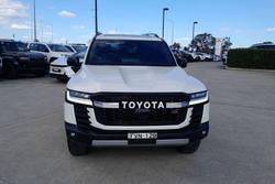 2025 Toyota Landcruiser GR Sport