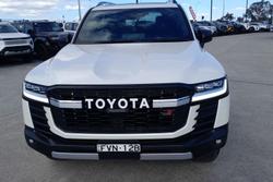 2025 Toyota Landcruiser GR Sport