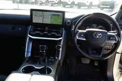 2022 Toyota Landcruiser VX