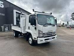 2020 Isuzu F Series FRR110-260