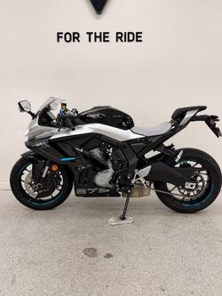 2025 CFMOTO 2025 CF Moto 675CC 675SR-R ABS Road Black