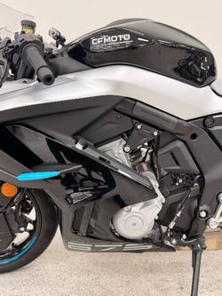 2025 CFMOTO 2025 CF Moto 675CC 675SR-R ABS Road Black