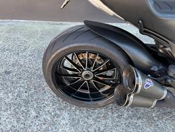 2015 Ducati DIAVEL BLACK